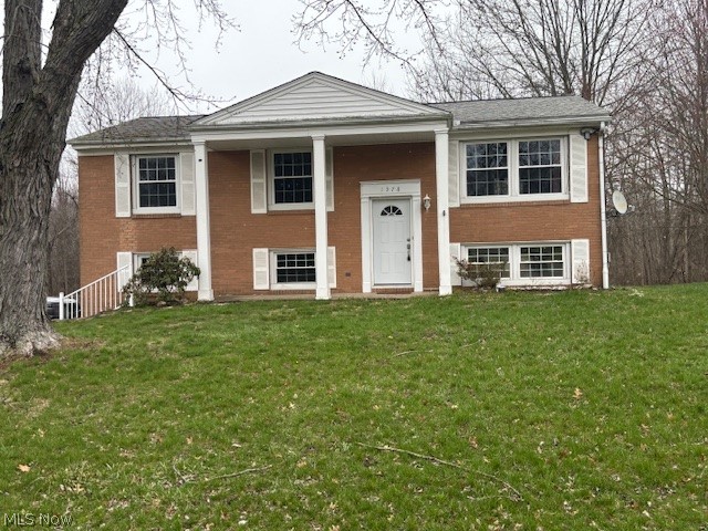 This 3-bedroom, 1.5-bath single-family home offers approximately 1,500 sq ft of living space and sits on a half-acre lot. The property includes a functional main-level layout with living, dining, and kitchen areas, along with an updated rec room and laundry space. Recent improvements include a new water softener, hot water tank, stove, dishwasher, and updates to the bedrooms and lower-level rec room. 

The home provides direct access to the Hoover Trail, North Canton’s largest walking path, offering approximately 5 miles of outdoor connectivity extending from the rear of the property. The spacious yard provides room for outdoor use and general recreation.