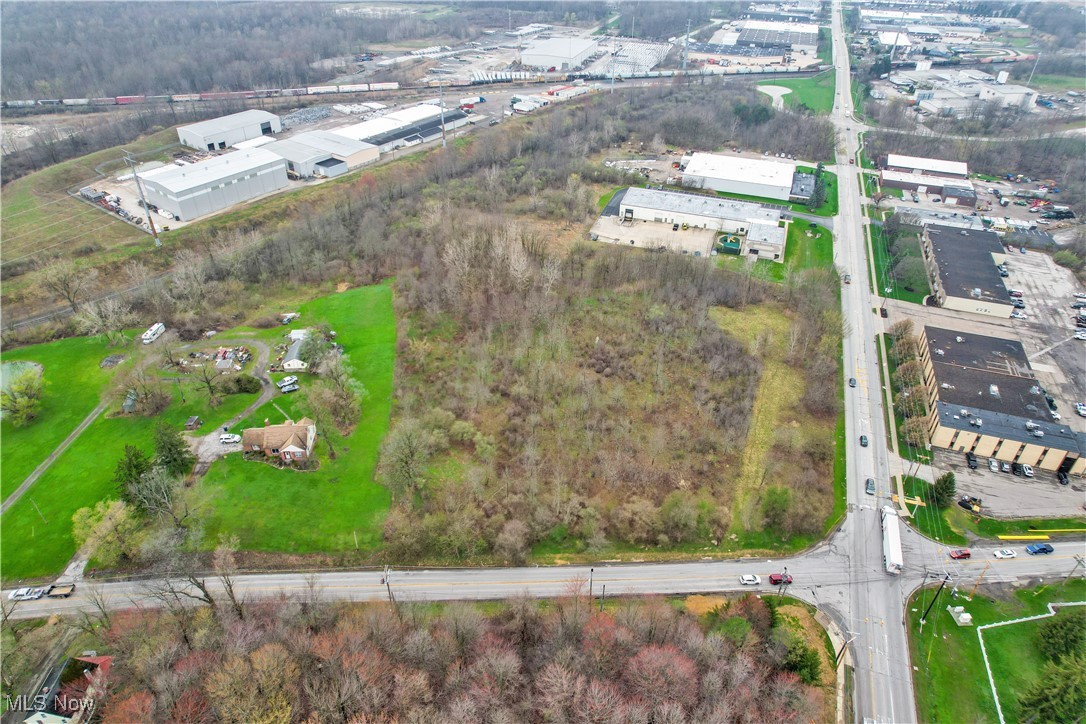 Northfield - Land