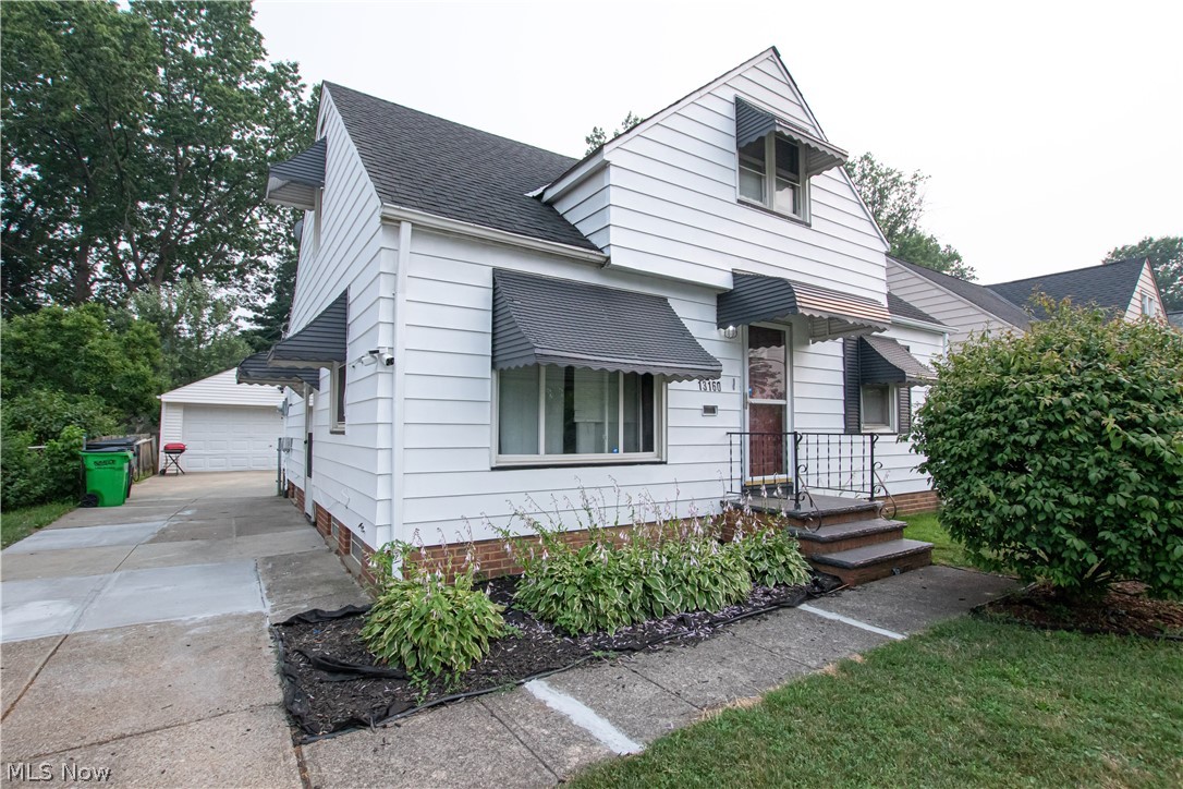 Morton J Goss & Ada H Blackli - Residential