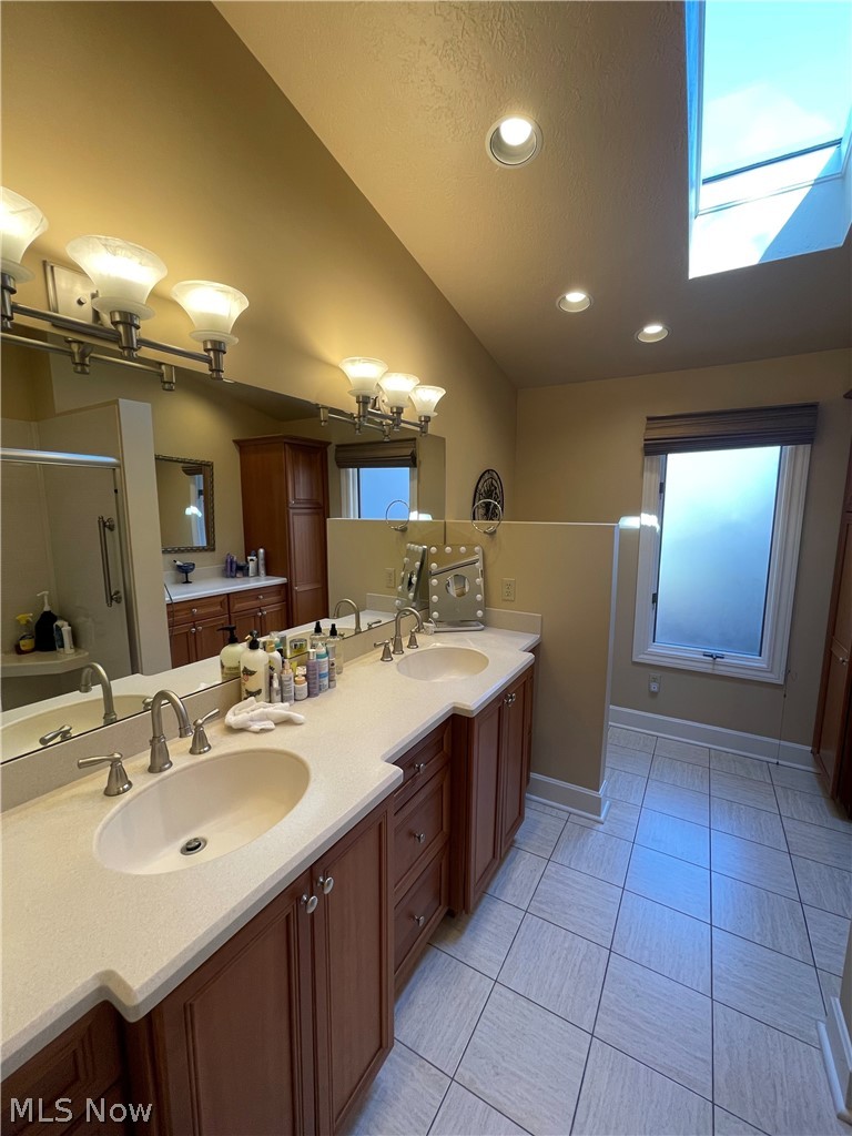 Woodlands Condo - Residential