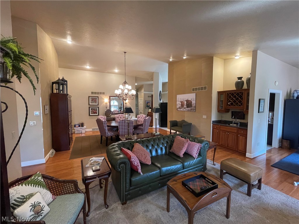 Woodlands Condo - Residential