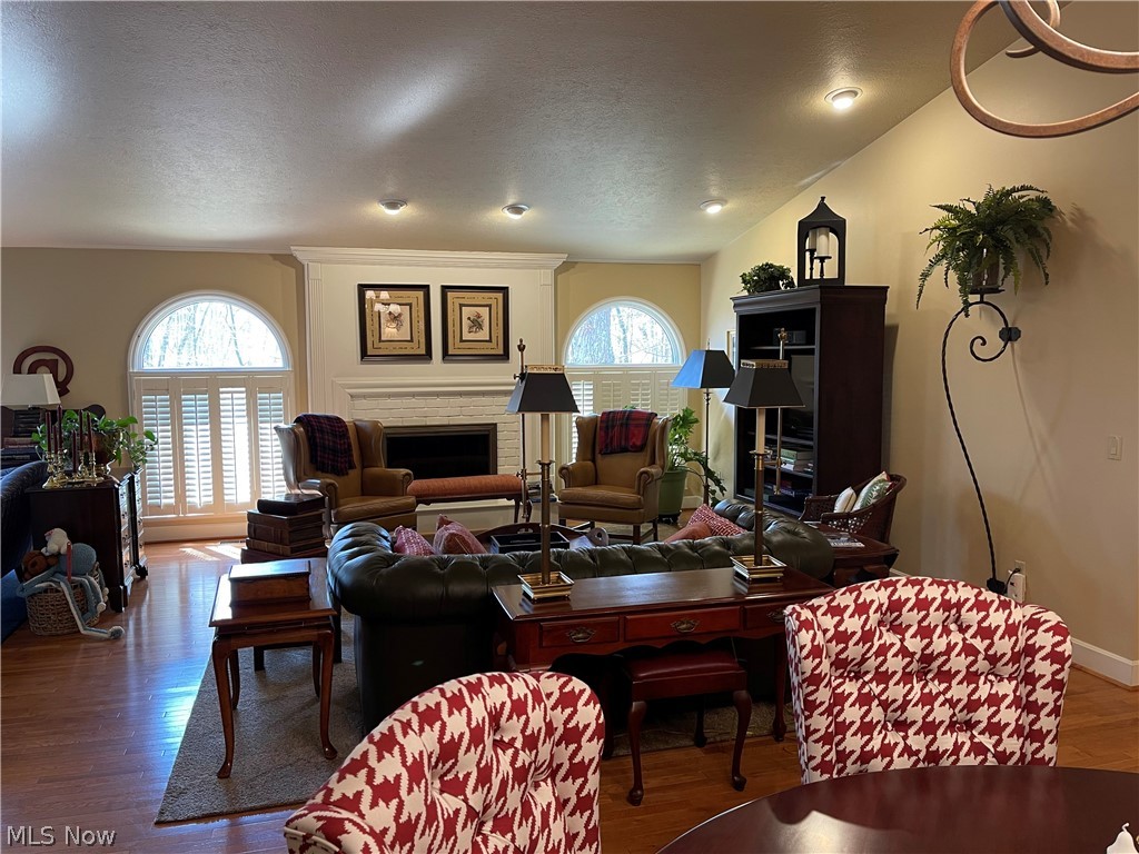 Woodlands Condo - Residential
