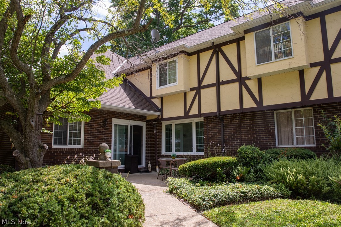 Welcome home to this well-maintained 2-bedroom, 1.5-bath condo in the heart of Mentor in the desirable Deepwood community! This unit offers comfortable, low-maintenance living with a private patio — perfect for morning coffee or evening relaxation. Enjoy the convenience of a detached garage, plus generous living space designed for easy everyday flow and quiet courtyard in the back to soak up the sun.
Ideally situated in Mentor, you’ll have easy access to shopping, dining, parks, and all the local amenities Mentor has to offer. Schedule your showing today!