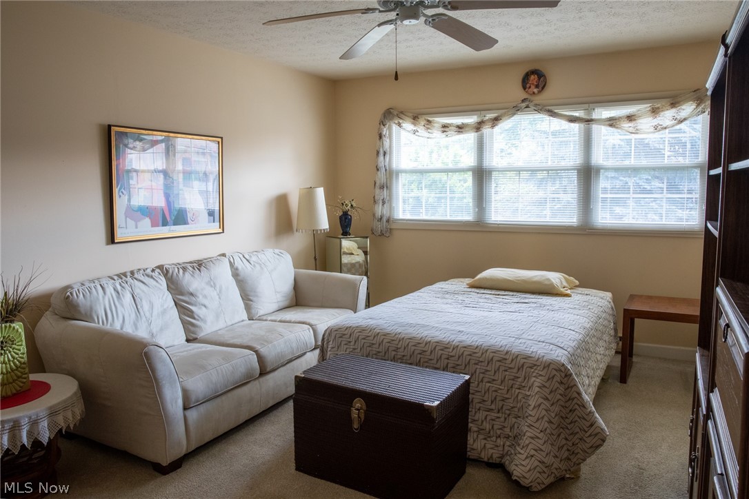 Deepwood Condo - Residential