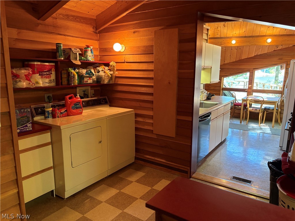 Roaming Rock Sub 13 - Residential
