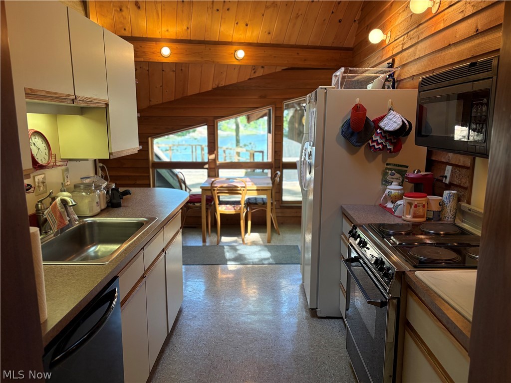 Roaming Rock Sub 13 - Residential