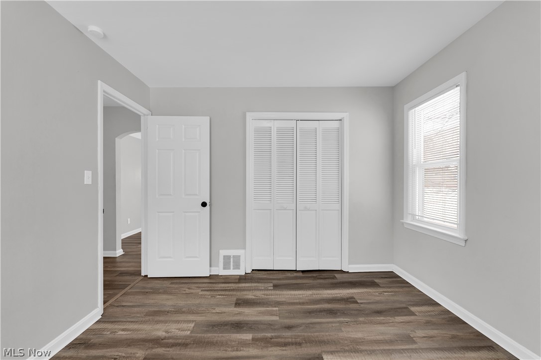 M J Mixs - Residential Lease