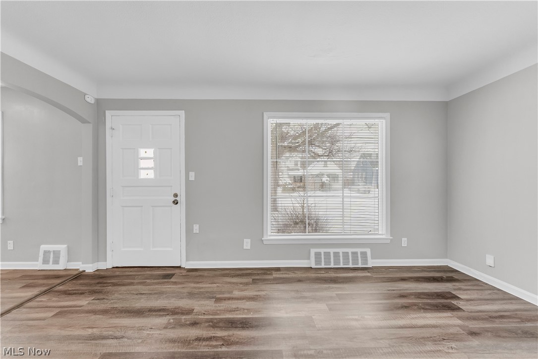 M J Mixs - Residential Lease