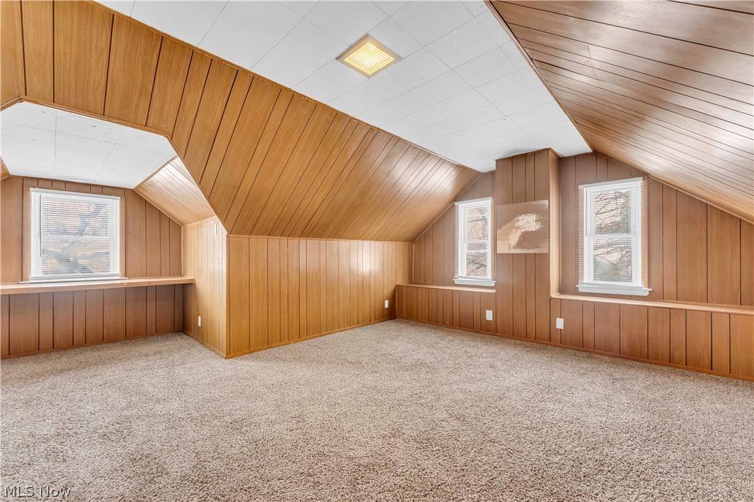 M J Mixs - Residential Lease