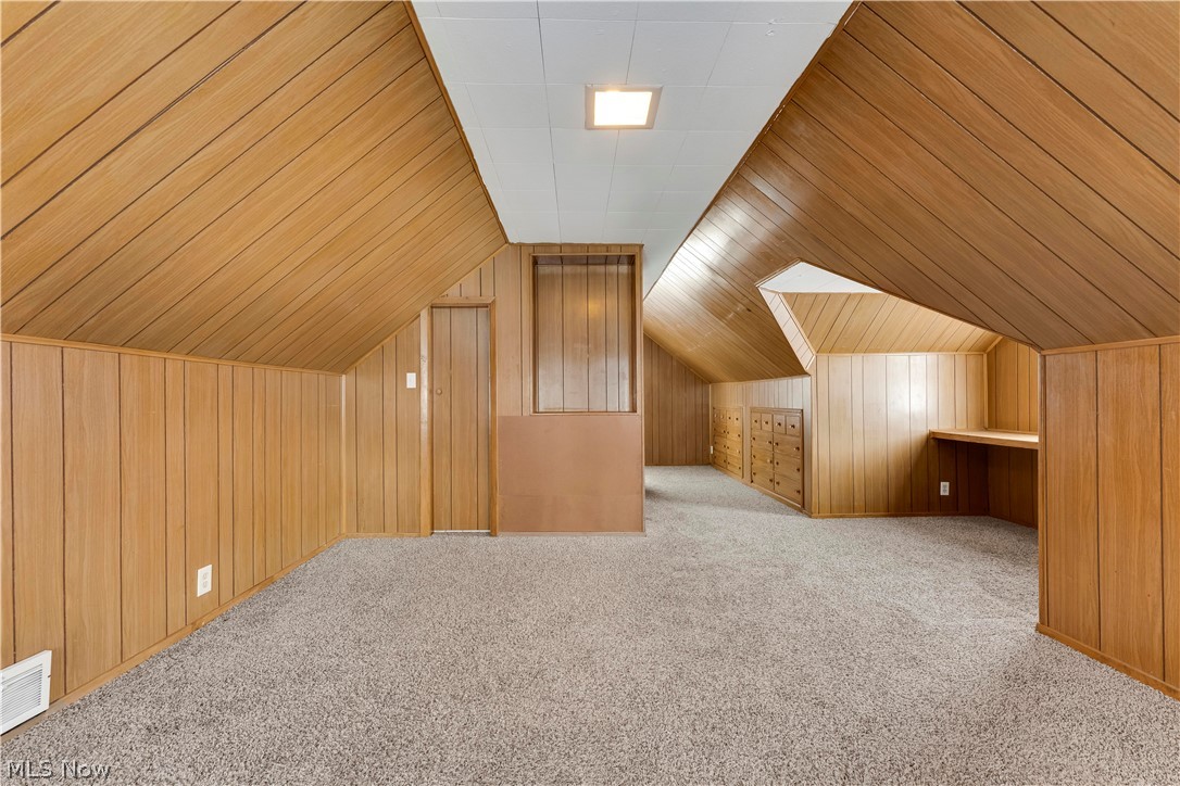 M J Mixs - Residential Lease