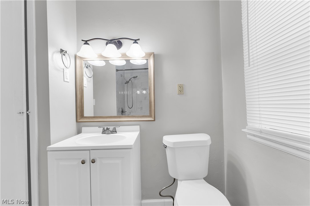 M J Mixs - Residential Lease