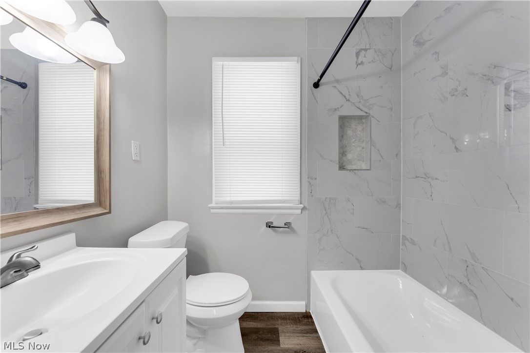 M J Mixs - Residential Lease