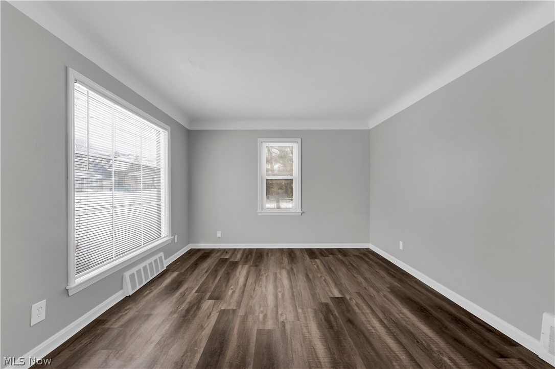 M J Mixs - Residential Lease