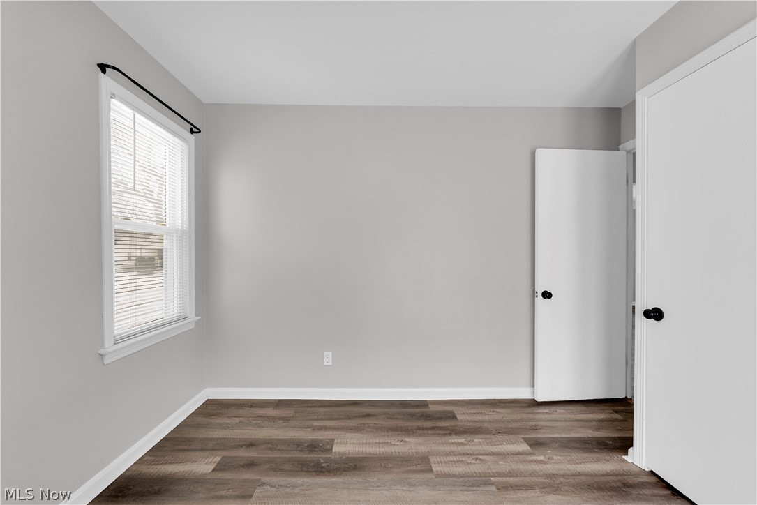 M J Mixs - Residential Lease