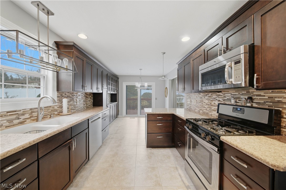 Laurelwoods North Condominiums - Residential