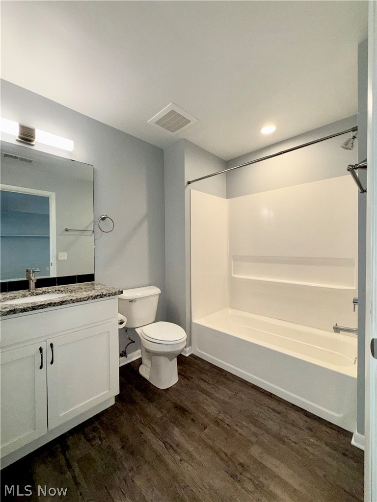 Country Lakes Condo - Residential