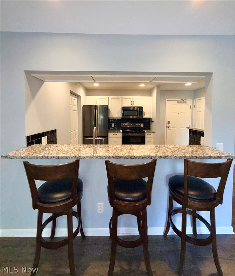 Country Lakes Condo - Residential
