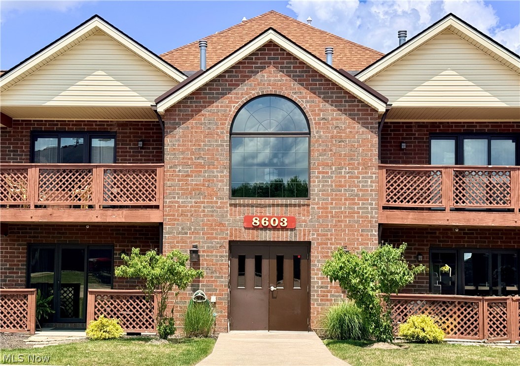 Country Lakes Condo - Residential