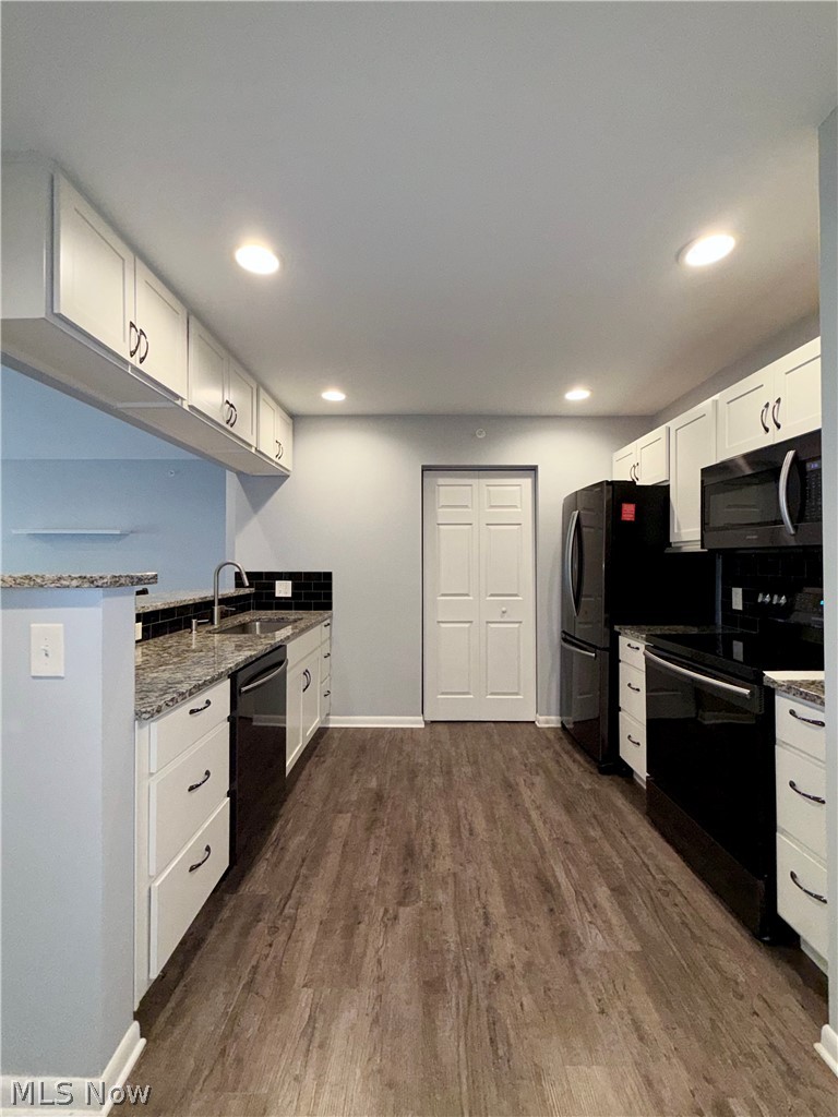 Country Lakes Condo - Residential