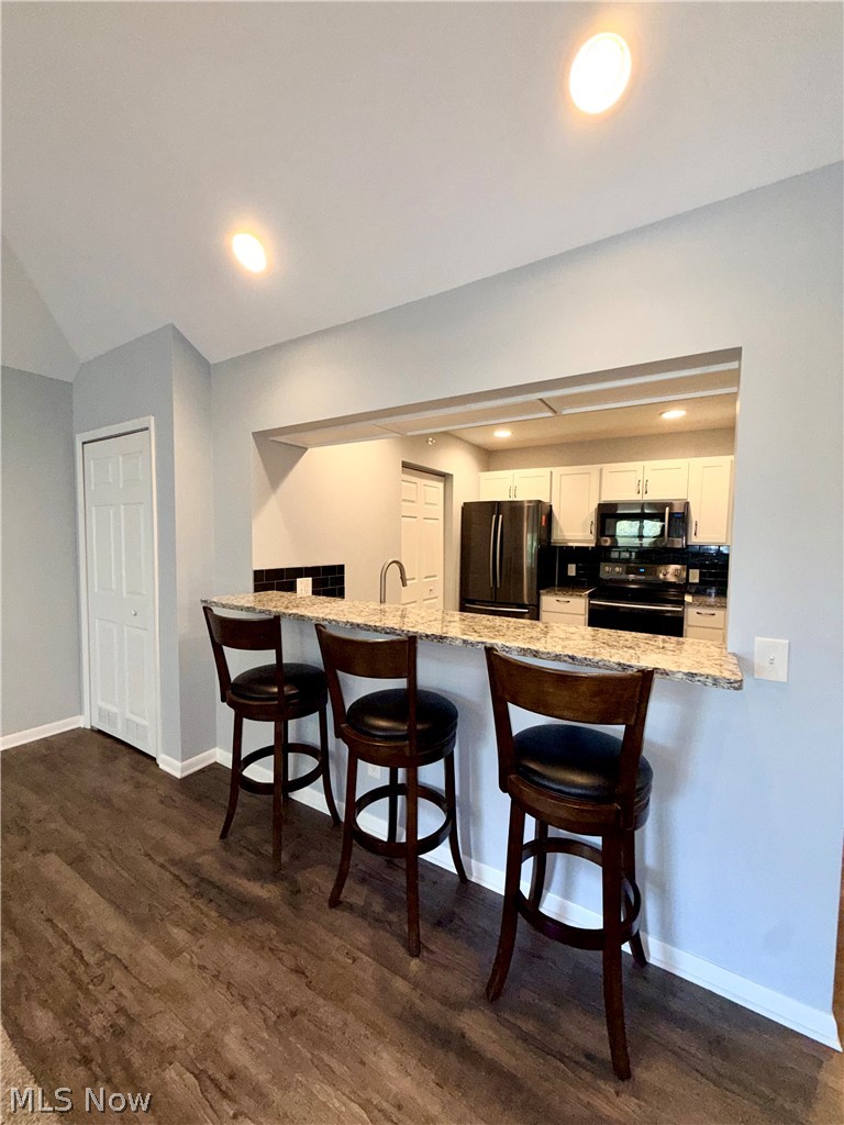 Country Lakes Condo - Residential