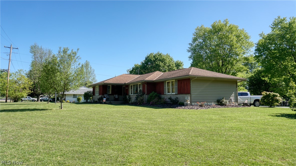 Honey stop the car, here it is!!  Immaculate, well maintained ranch style home with many updates to include; 2013 new gas furnace, central air conditioning unit, aeration system, updated kitchen and baths.  Located within minutes to I 70 access and less than ten minutes to all amenities of town.  Hurry, this one won't last long!