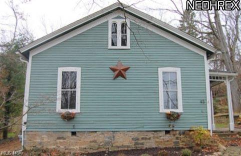 Charming Century Home - two block walk to downtown Chagrin Falls; all appliances included.