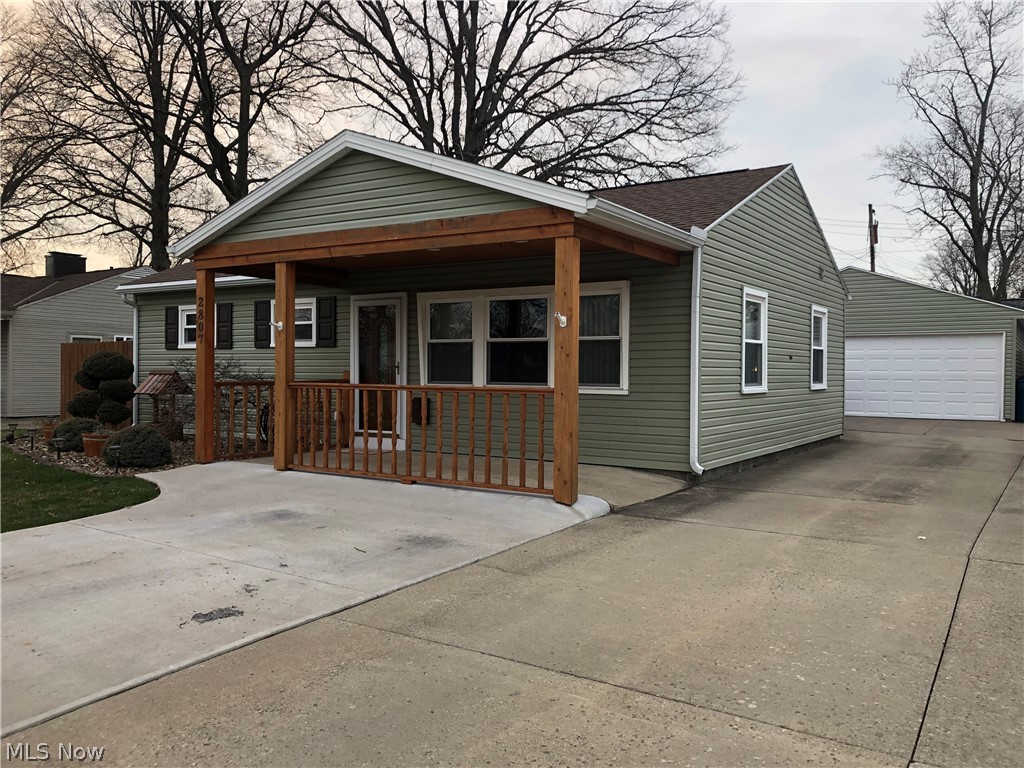 Single Floor Living at its best! MOVE IN READY! This gem holds plenty upgrades! Windows were done in 2002, Newer Kitchen and Bathroom floors, Roof/Gutters in 2014. Front porch redone. House had all new blown in insulation in the walls and attic. Full back yard fence