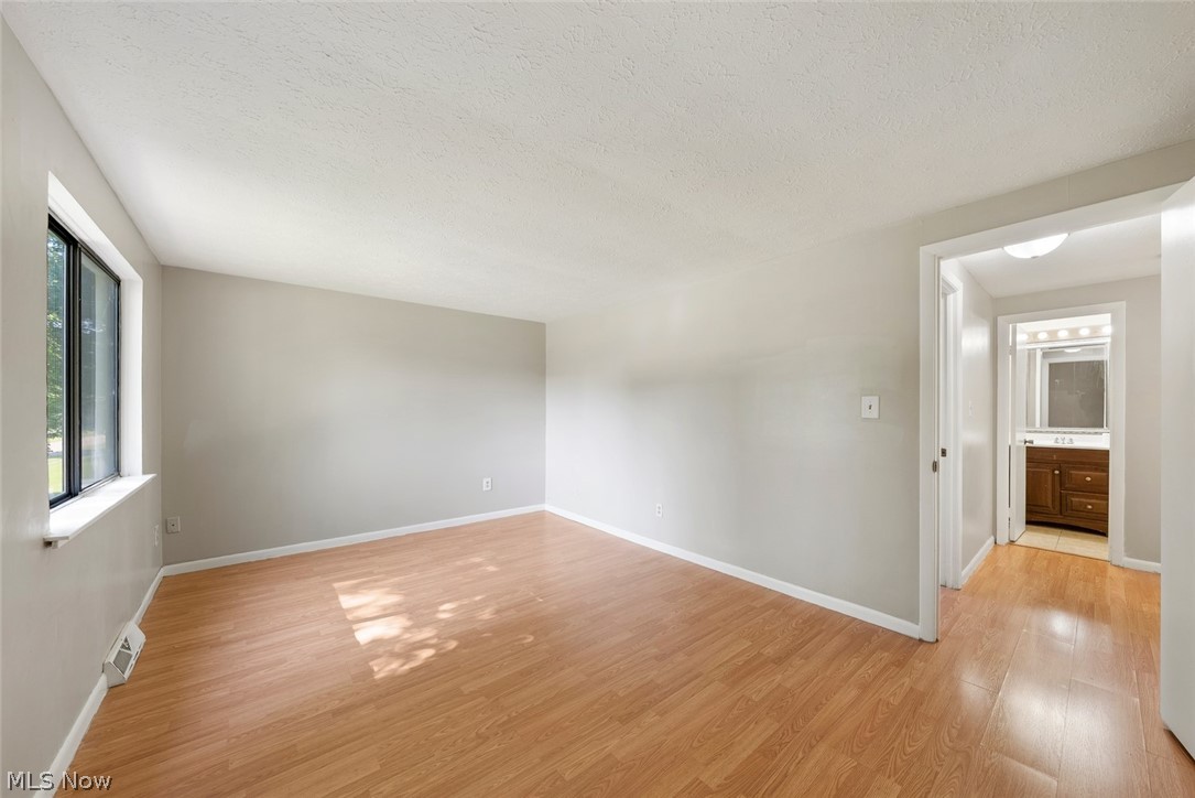 Lake Falls Condo - Residential