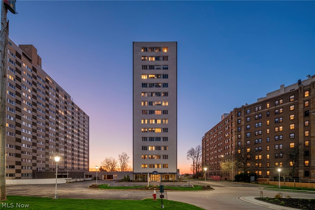 Marine Towers East Condo - Residential
