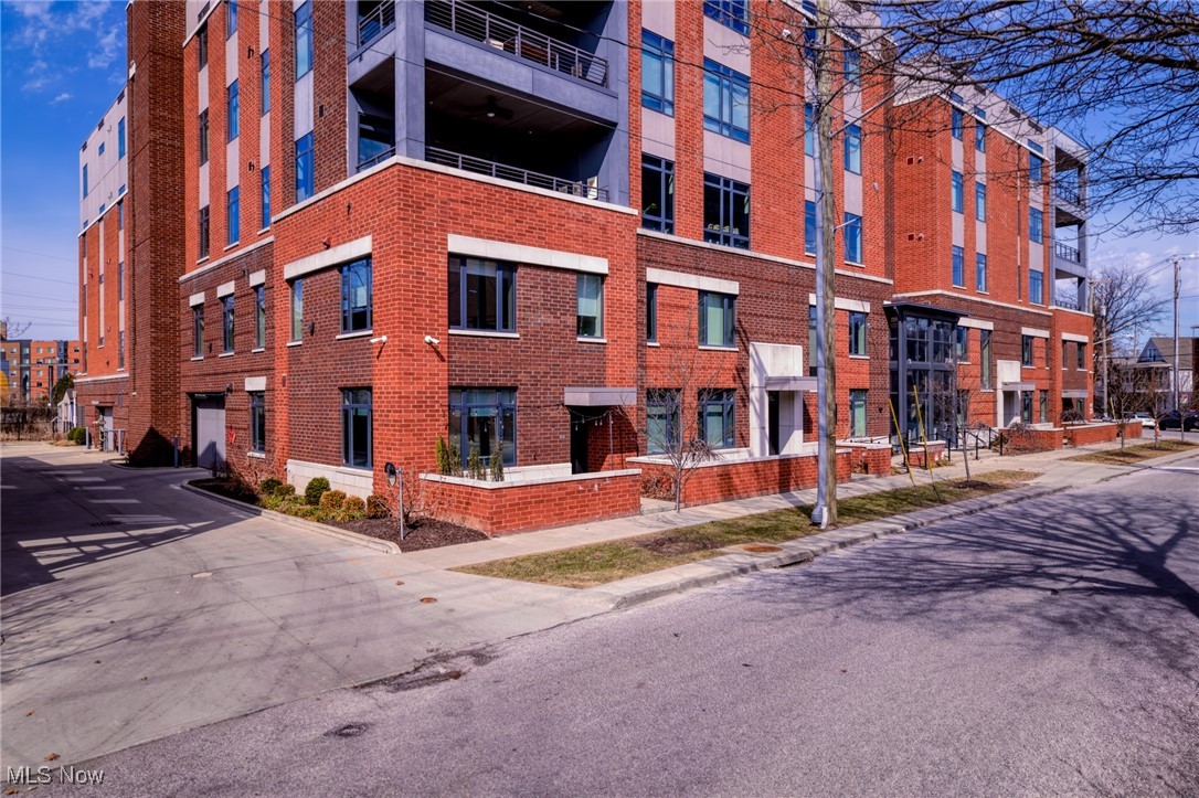 Quattro - Residential