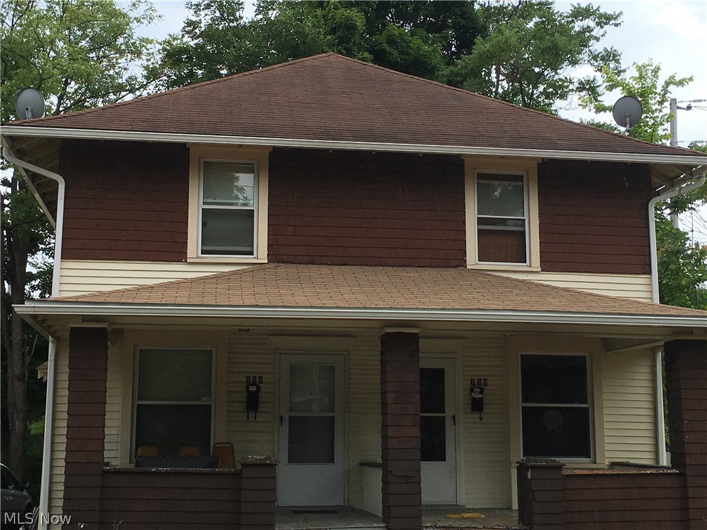 Updated twin plex, separate, furnace, water meters, and electric. Owners only expenses are taxes, insurance, and maintenance.  Live in one side and have the tenant next door pay your entire mortgage and taxes for the year or investors just maintain this property and collect great positive cash flow each month. New porch roofs, water heaters and all new gutters; interiors updated and kitchen appliances stay with units. 2 Great tenants!