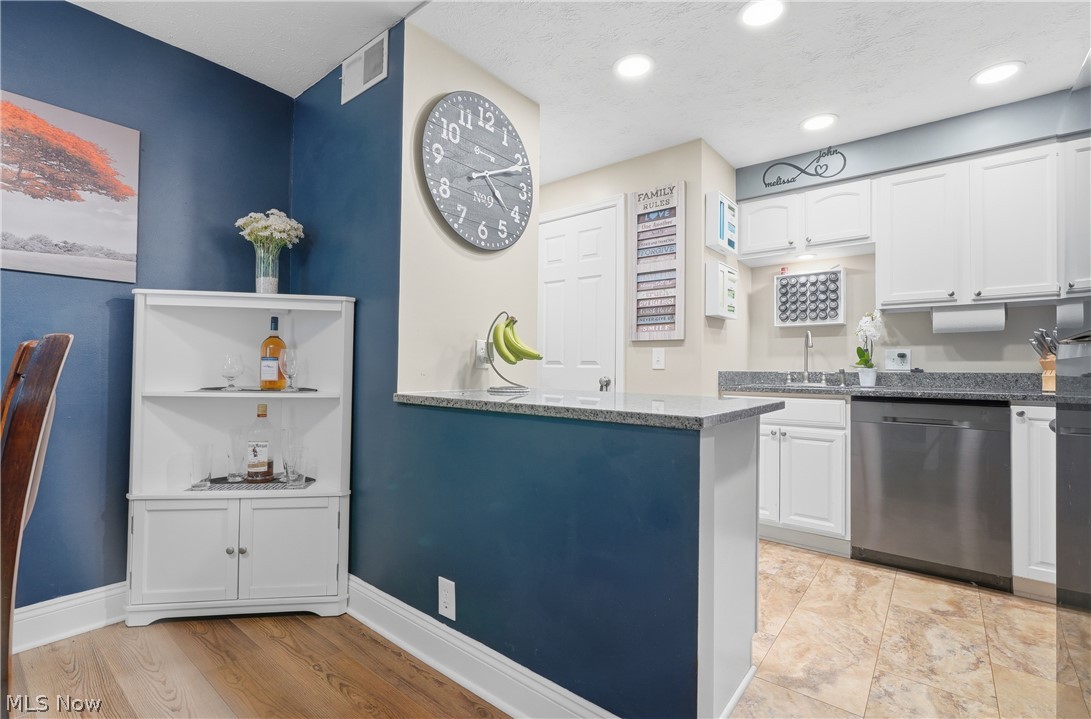 Addition To Cambridge Condo - Residential