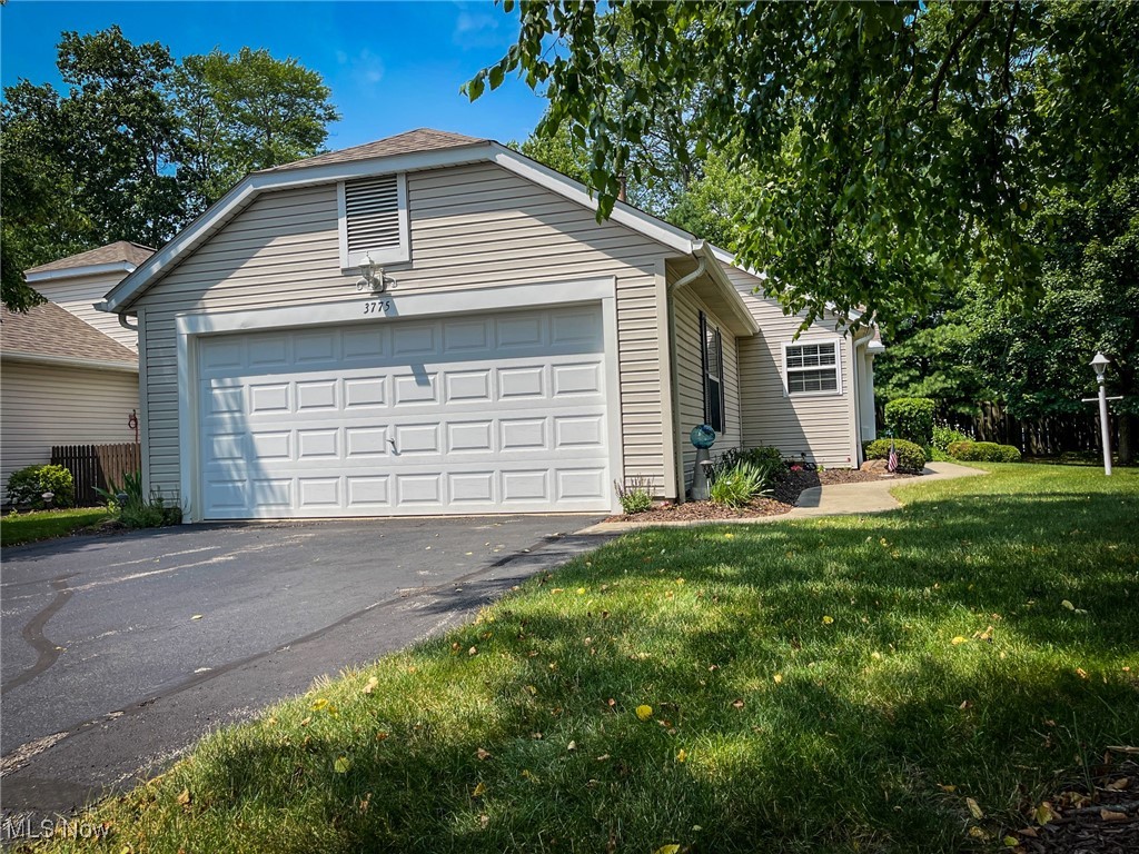 Woodbury Condo - Residential