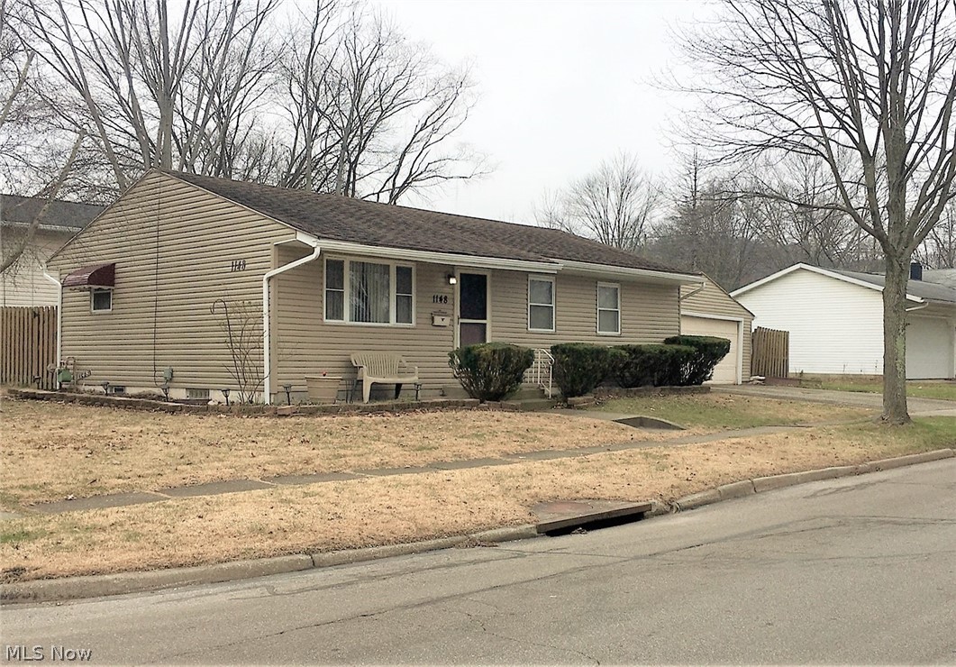 Great New Listing in Parkway Estates. This 3 bedroom, 1 full bath, 1 half bath has much to offer to Buyer in floor plan, design, and numerous updates. Large formal living room, kitchen with large dinette eating area, 3 good sized bedrooms, all hardwood floors. Finished lower level with laundry room, workout room, family room. New vinyl siding and new roof, new gutters and downspouts, new water heater. Concrete patio and all fenced. Call to preview.