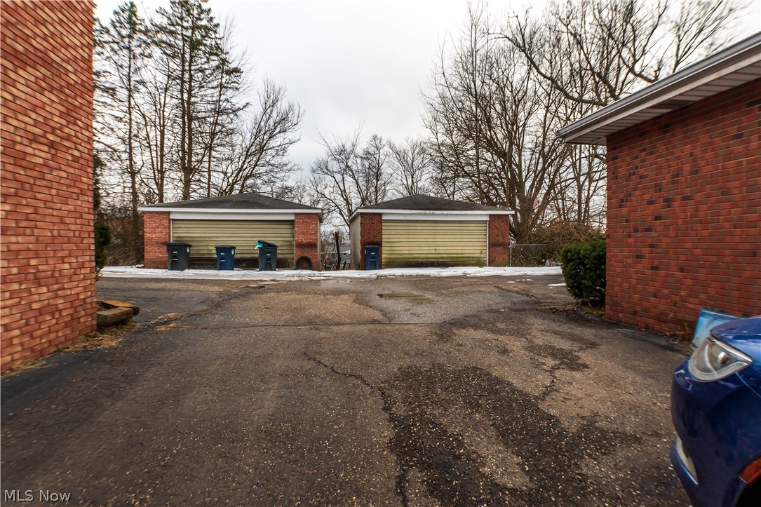 Summit Hill - Residential Income