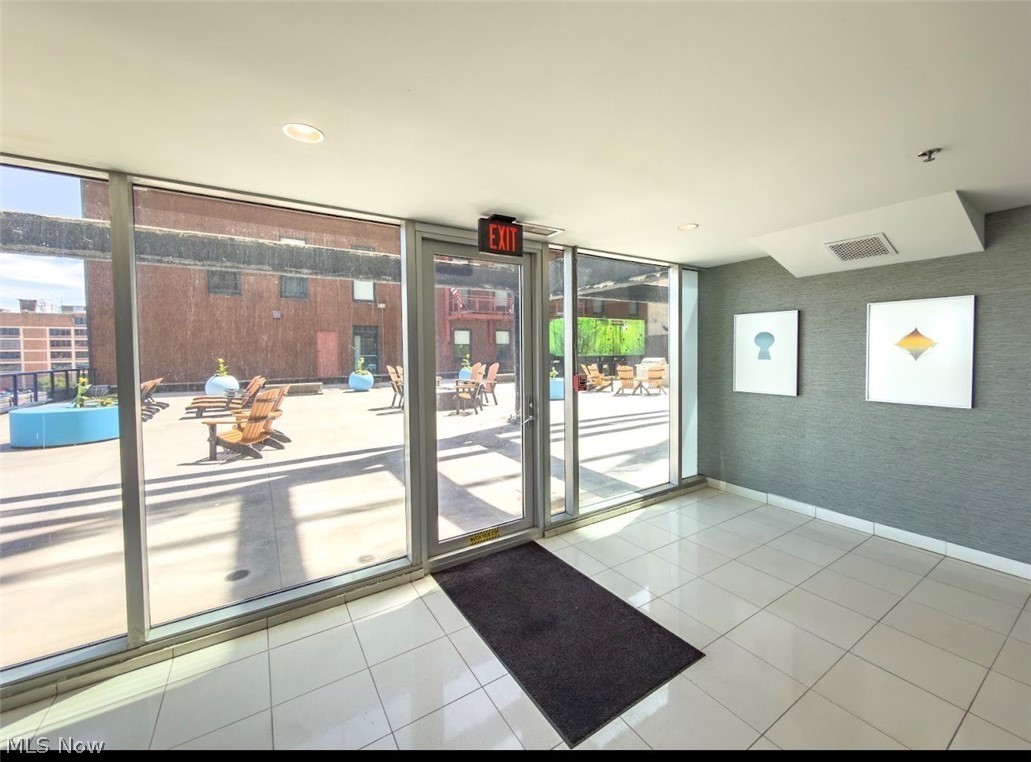 Pinnacle Condo - Residential