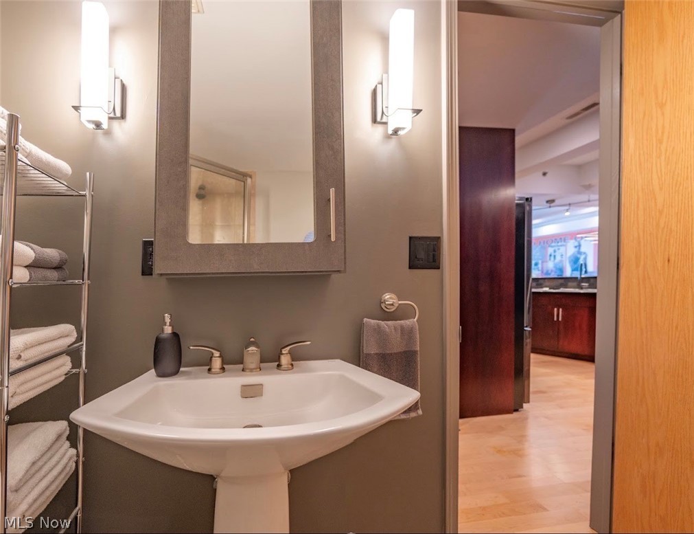 Pinnacle Condo - Residential