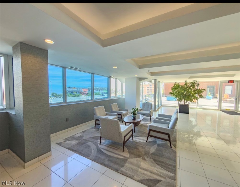 Pinnacle Condo - Residential