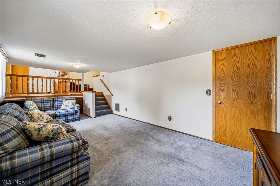 Mentor Manor - Residential