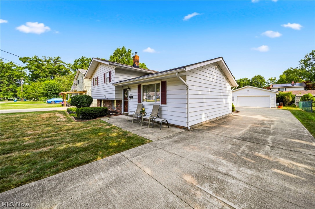 Mentor Manor - Residential