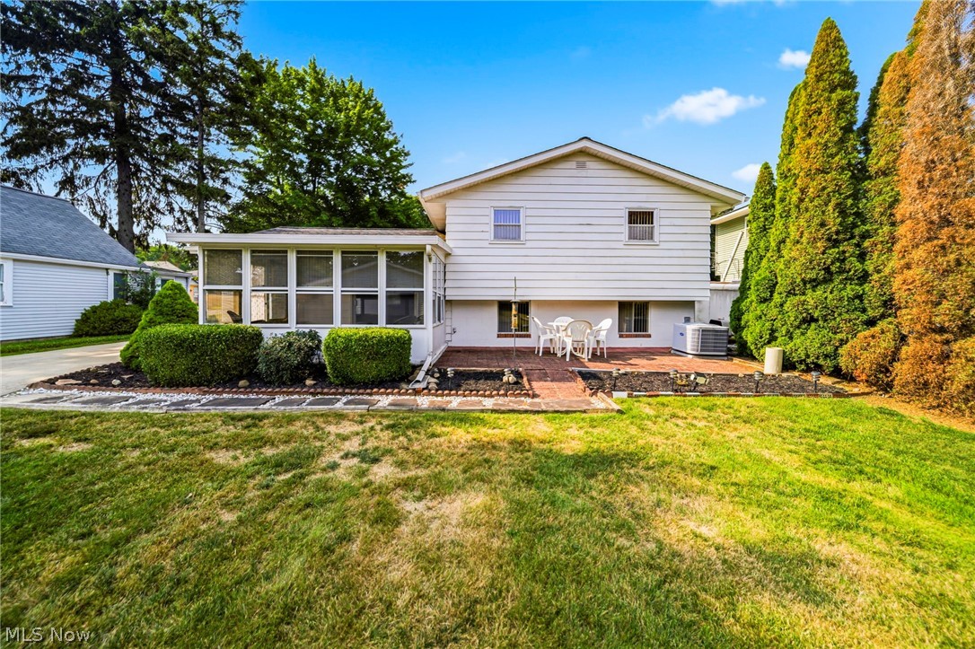 Mentor Manor - Residential