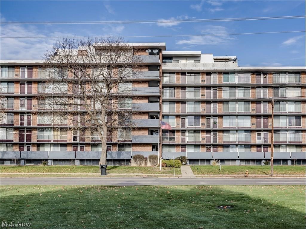 Seven Stories East Condo - Residential