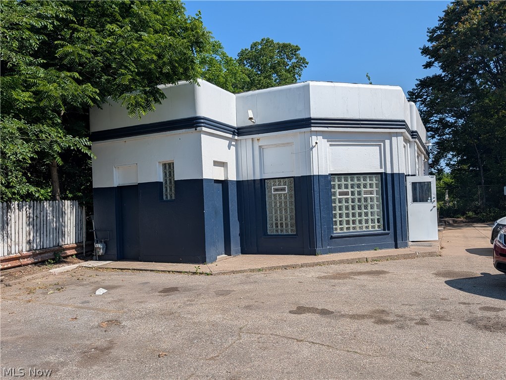 You must check it out! Newly emptied, cleaned up and painted, this auto shop is ready for you to move right into and get your business up and running. Super convenient W. side location for auto mechanic shop (its usage since 1981), coffee shop, or most any retail establishment. Excellent high traffic area in Tremont with on-site parking. 6900 sq. ft. parcel with 1182 sq. ft. retail. Exciting opportunity!