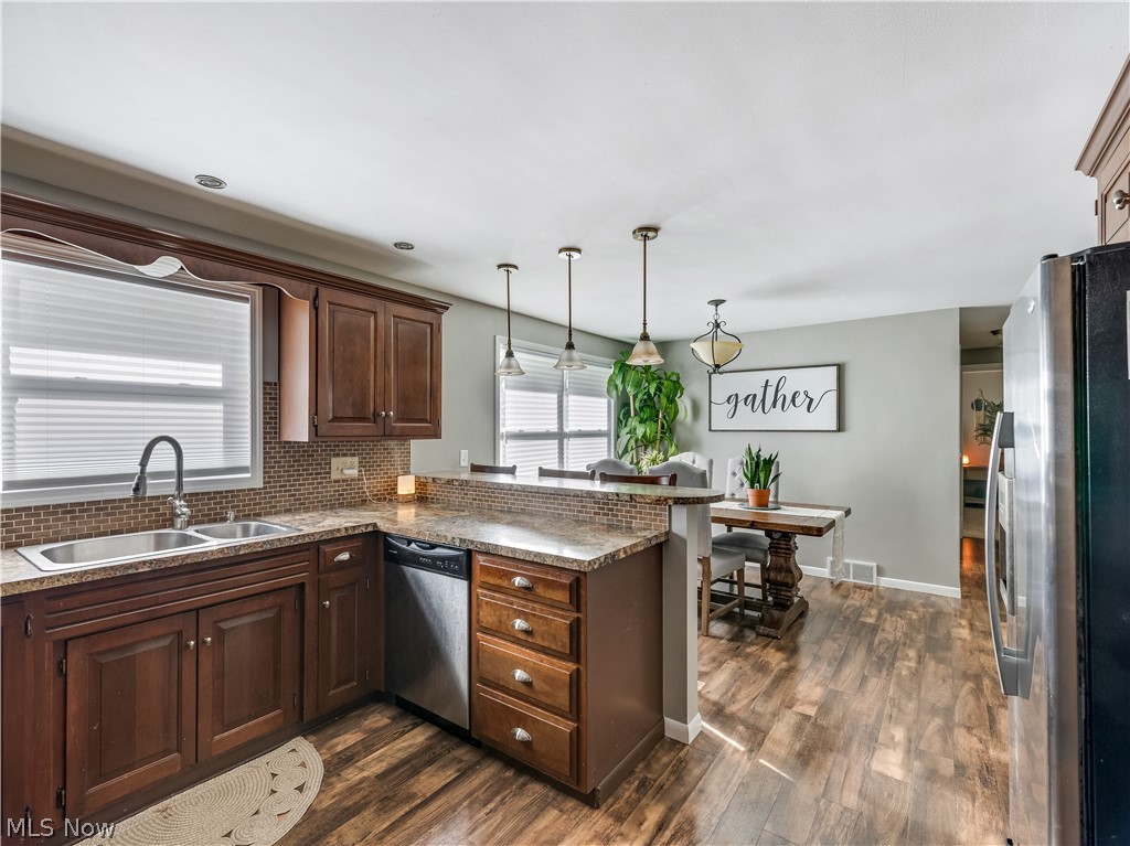 Knob Hill - Residential