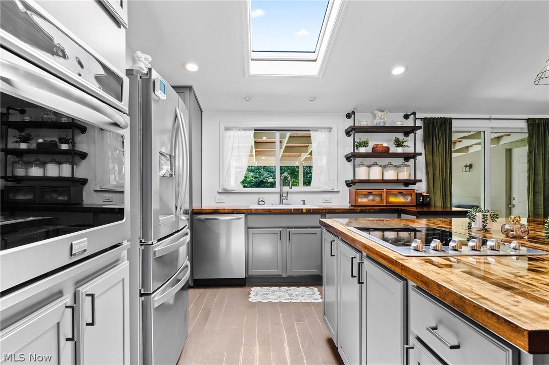 Valley Brook Vill - Residential