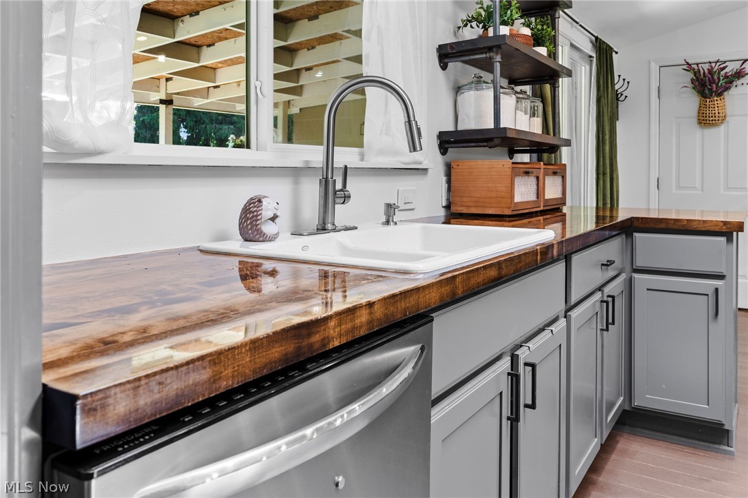 Valley Brook Vill - Residential