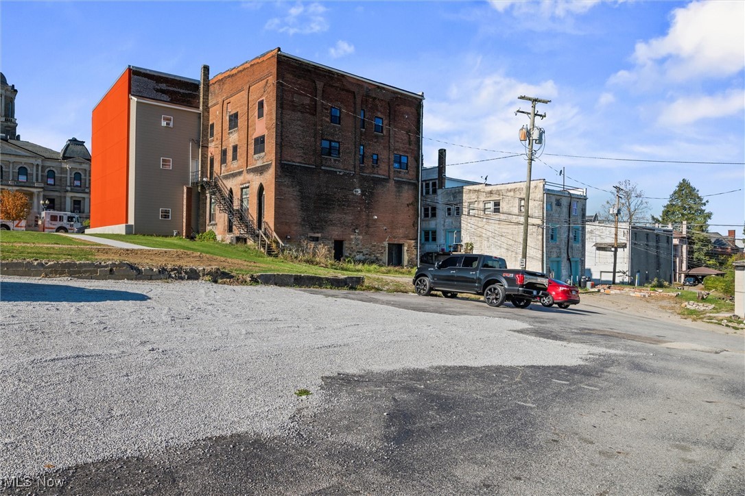 Cadiz Village - Commercial Sale