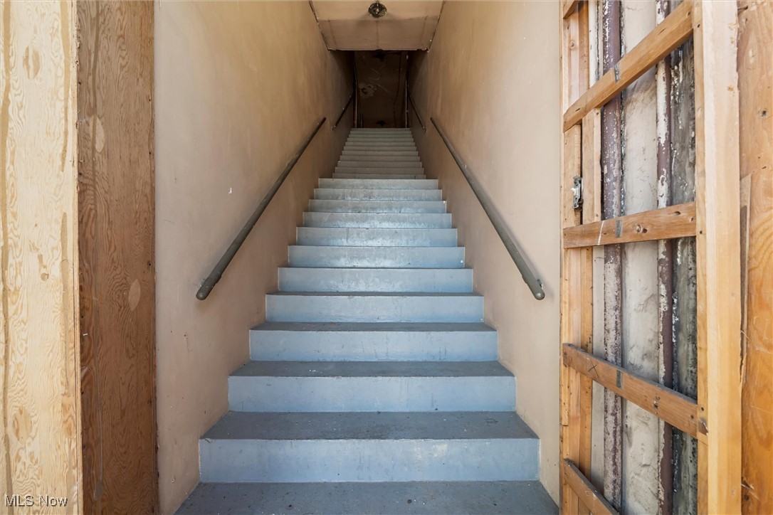 Cadiz Village - Commercial Sale