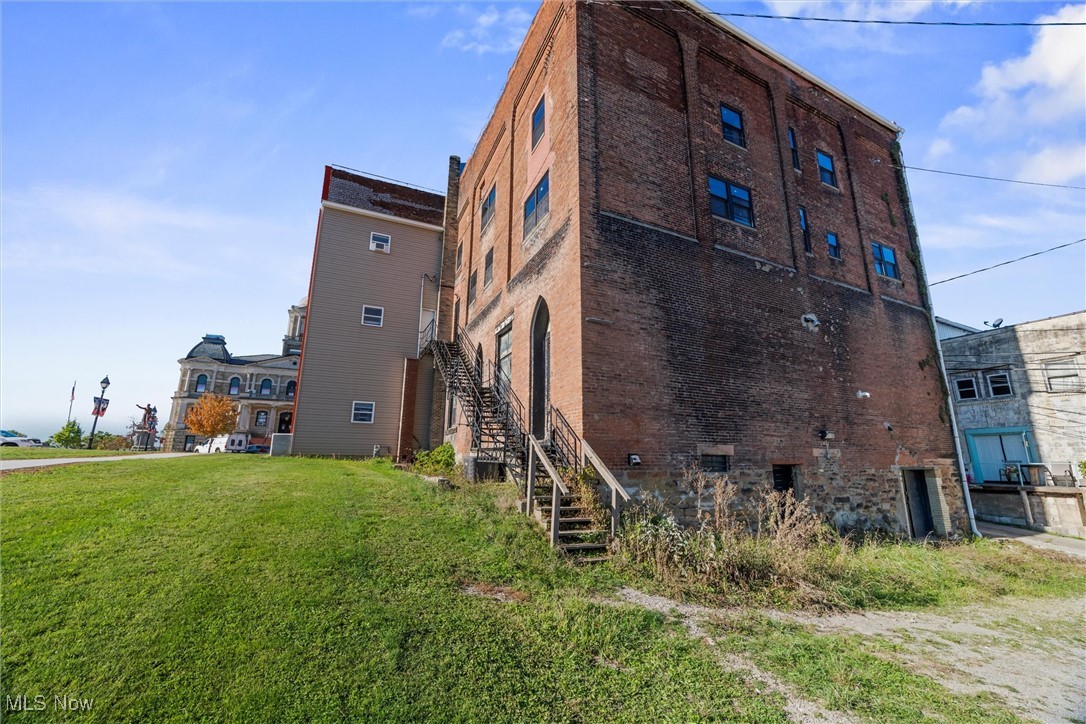 Cadiz Village - Commercial Sale
