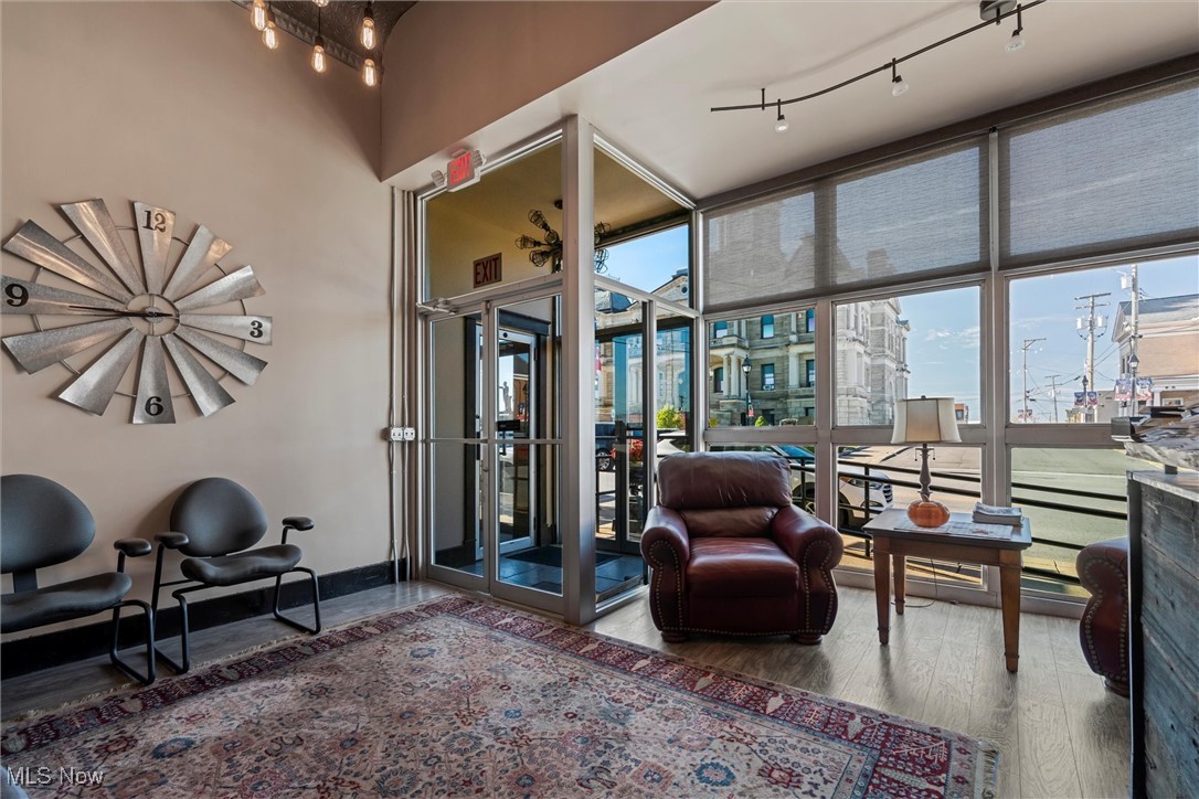 Cadiz Village - Commercial Sale